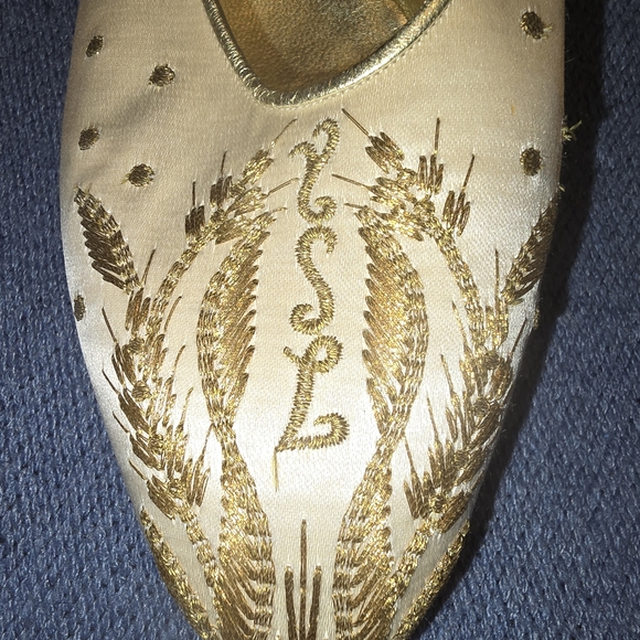 Yves Saint Laurent Gold and Cream Embroidered Mules - Picture 4 of 9